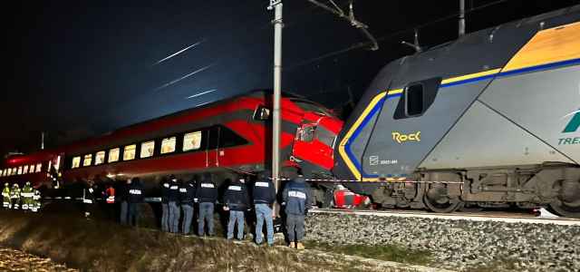 Ultime Notizie Ultim Ora Oggi Incidente Ferroviario A Faenza 17 Feriti