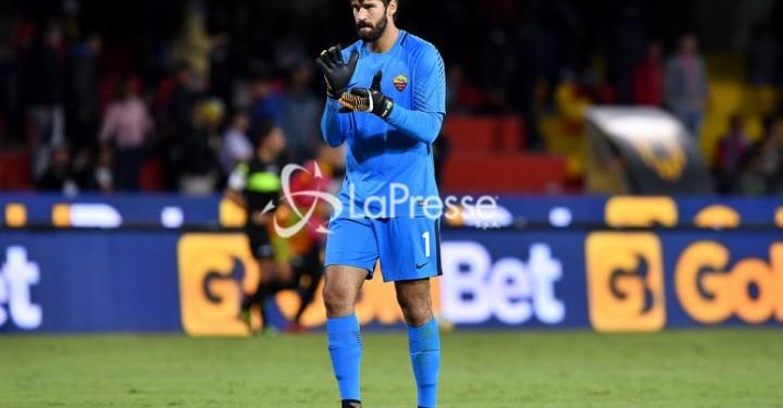 Alisson_applauso_Benevento_Roma_lapresse_2018