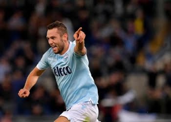 De_Vrij_gol_esultanza_Lazio_lapresse_2018