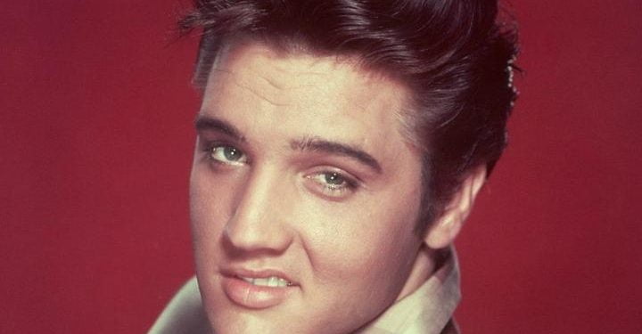 Elvis_Presley_ghigno_Web_1960