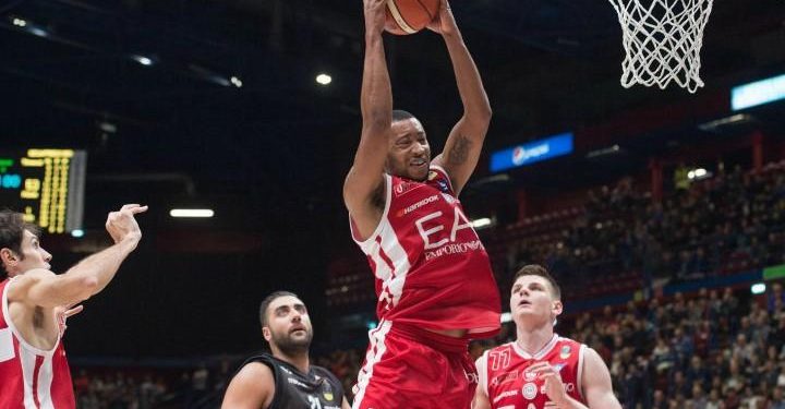 Goudelock_rimbalzo_Olimpia_Milano_lapresse_2017