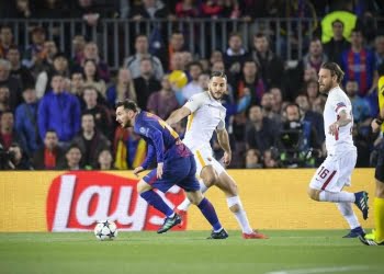 Messi_Manolas_Barcellona_Roma_lapresse_2018