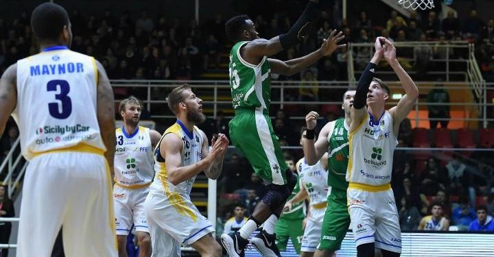 Rich_Avellino_Orlandina_basket_lapresse_2018