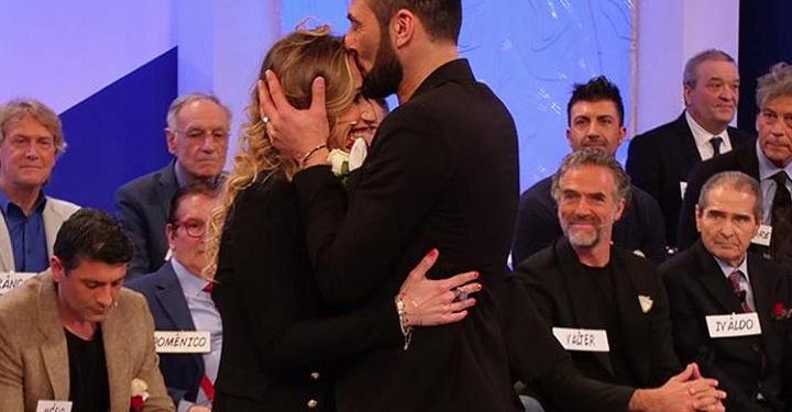 Ursula_sossio_bacio_uominiedonne_facebook