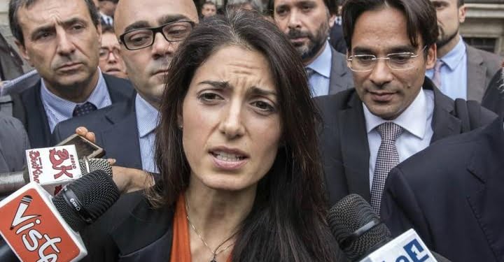 Virginia_Raggi_nomine_roma_sindaco_raffaele_marra_lapresse_2018