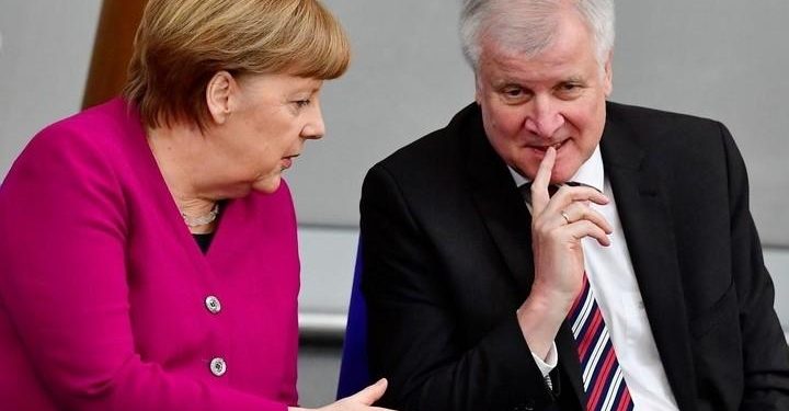 angela_merkel_horst_seehofer_lapresse_2018