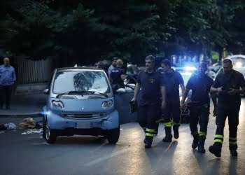 incidente_roma_monteverde_auto_vigili_fuoco_polizia_lapresse_2017