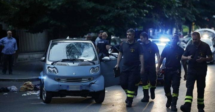 incidente_roma_monteverde_auto_vigili_fuoco_polizia_lapresse_2017