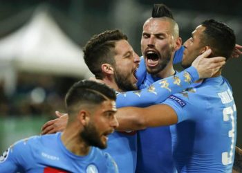 mertens_hamsik_gruppo_napoli_2017_lapresse