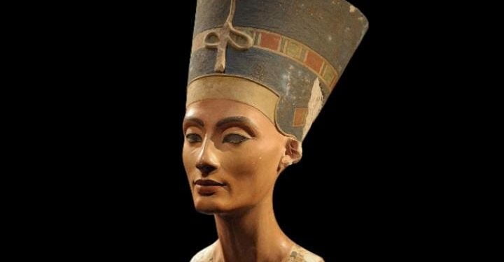 nefertiti_tomba_wikipedia