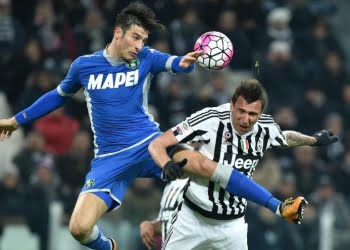 Acerbi_Mandzukic_Sassuolo_Juventus_lapresse_2018