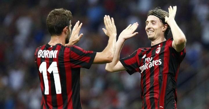 Borini_Montolivo_Milan_esultanza_EL_lapresse_2017