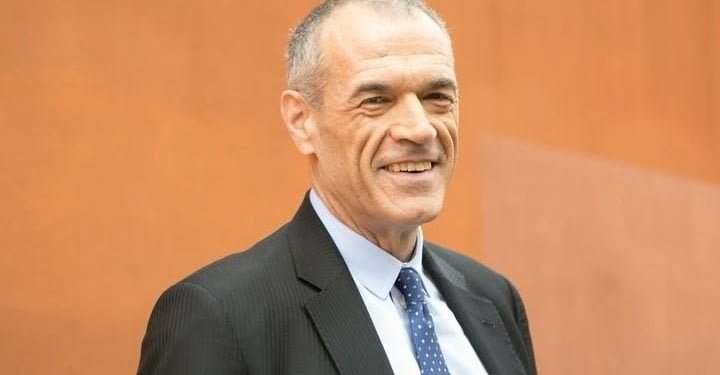 carlo cottarelli azzolina banchi con le rotelle