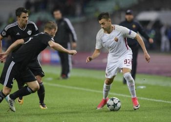 El_Shaarawy_Roma_Qarabag_dribbling_lapresse_2017