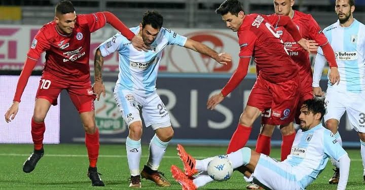 Entella_Novara_mischia_lapresse_2018