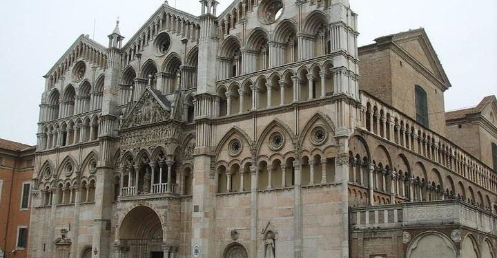 Ferrara_duomo_Cc_I_Saliko