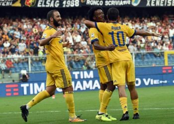 Higuain_Cuadrado_Dybala_Juventus_gialla_lapresse_2017