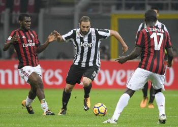 Higuain_Kessie_Zapata_Milan_Juventus_lapresse_2018