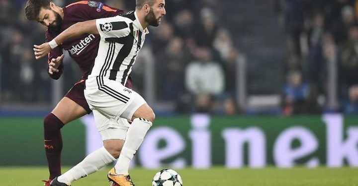 Higuain_Pique_Juventus_Barcellona_lapresse_2017