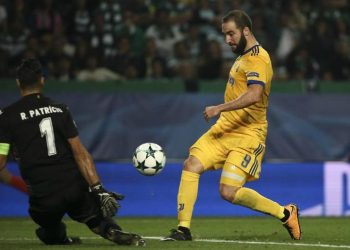 Higuain_Rui_Patricio_Sporting_Juventus_lapresse_2017