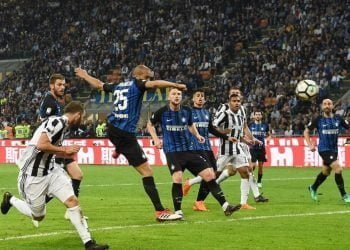 Higuain_gol_Miranda_Inter_Juventus_lapresse_2018