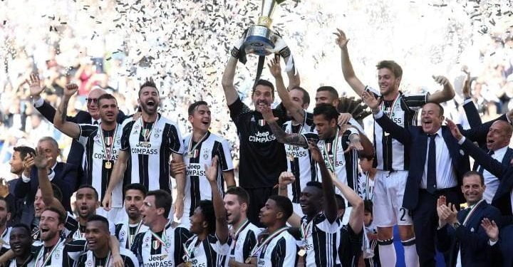 Juventus_scudett_coppa_coriandoli_lapresse_2017