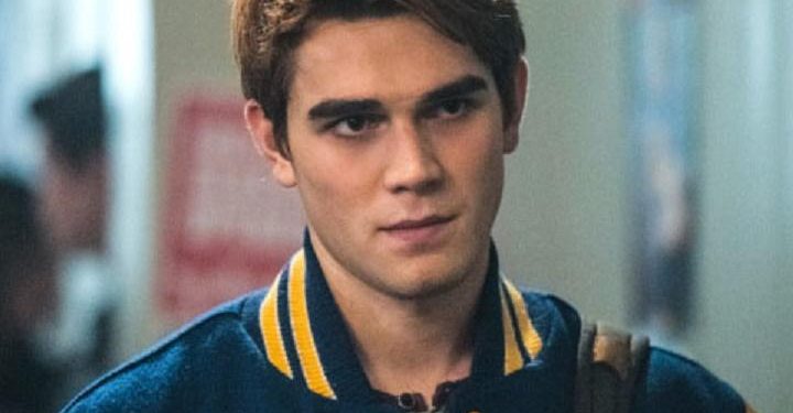 KJ_Apa_Riverdale_screen