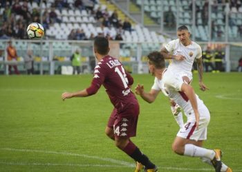 Kolarov_Torino_Roma_punizione_lapresse_2017