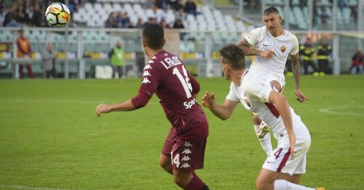 Kolarov_Torino_Roma_punizione_lapresse_2017