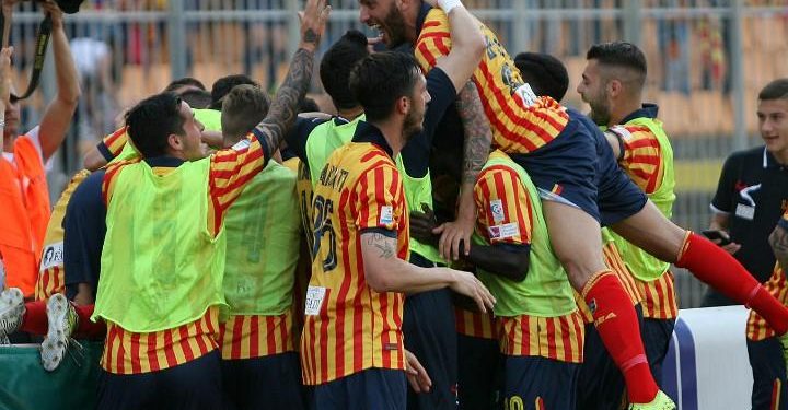 Lecce_mucchio_gol_Paganese_lapresse_2018