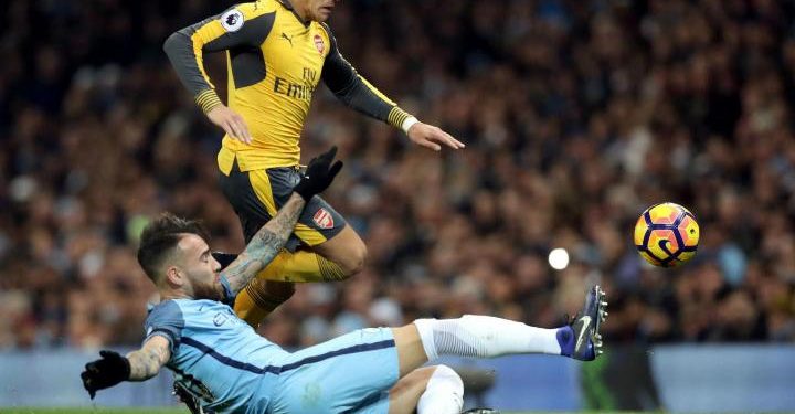 Sanchez_Otamendi_Arsenal_City_lapresse_2017