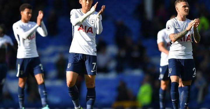 Son_Tottenham_applausi_lapresse_2017