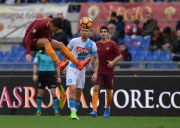 Strootman_testa_Hamsik_Roma_Napoli_lapresse_2017