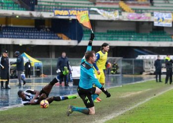 Udinese_Chievo_guardalinee_lapresse_2017