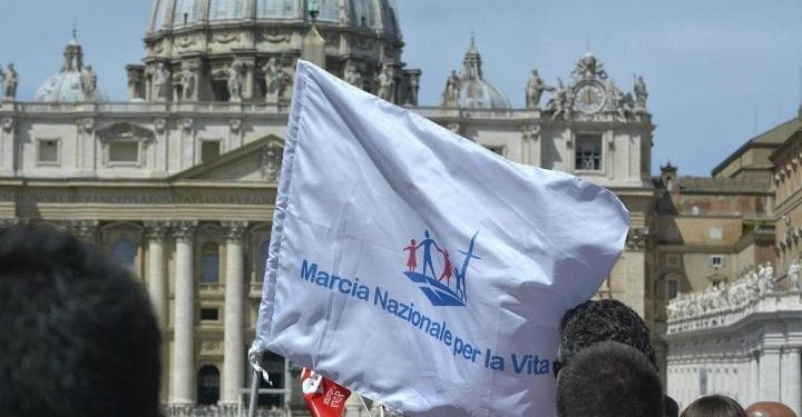 aborto_manifestazione_provita_chiesa_lapresse_2014