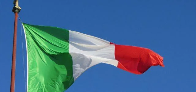 Bandiera italiana, quando nacque tricolore/ Perché verde, bianco e rosso:  significato