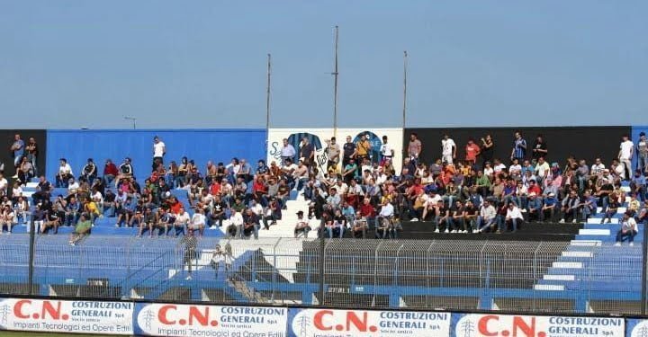 bisceglie_curva_stadio_lapresse_2017