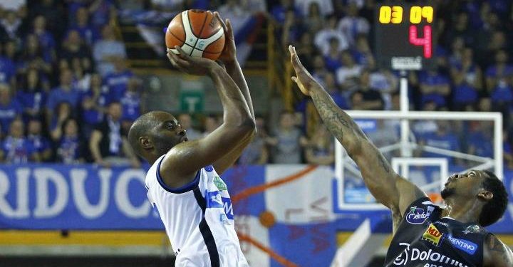 brescia_trento_basket_lapresse_2016