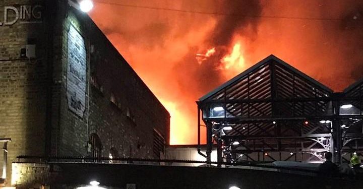 camden_market_londra_incendio_twitter