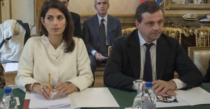 carlo_calenda_virginia_raggi_roma_ministro_sindaco_lapresse_2018