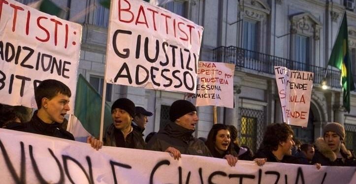 cesare_battisti_estradizione_protesta_1_lapresse_2017