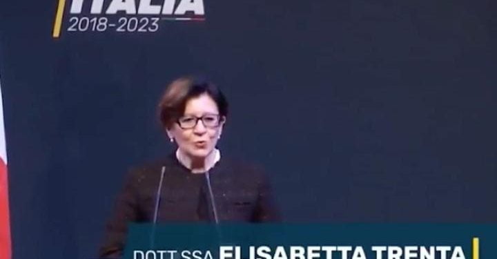 elisabetta_trenta_ministro_difesa_m5s_governo_youtube_2018