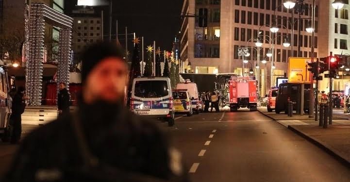 germania_terrorismo_mercatino_natale_berlino_lapresse_2016