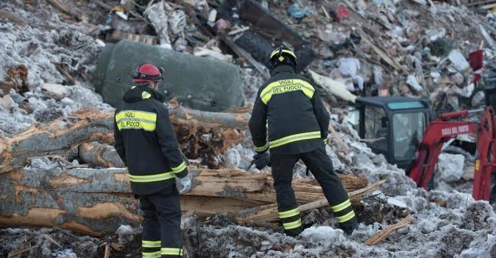 hotel_rigopiano_slavina_terremoto_vigili_fuoco_ricerche_lapresse_2017