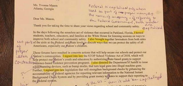 TRUMP SCRIVE A UNA PROF LEI CORREGGE LA LETTERA E LA RIMANDA