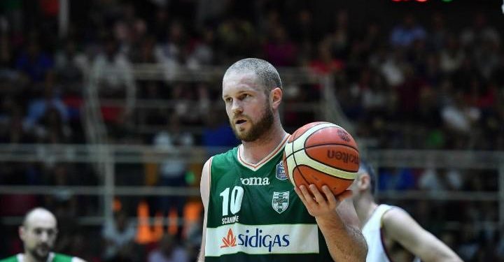 maarten_leunen_avellino_basket_lapresse_2017