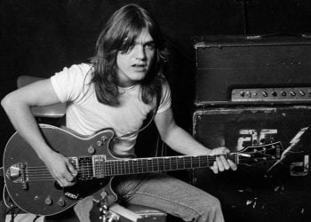 malcolm_young_inposa_facebook_2017