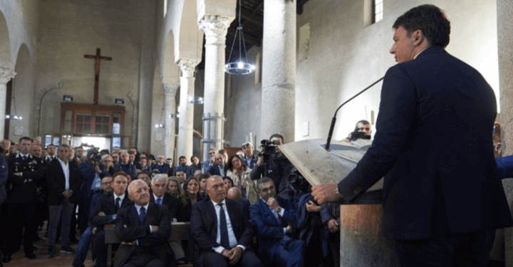 matteo_renzi_pd_comizio_chiesa_paestum_twitter_2017