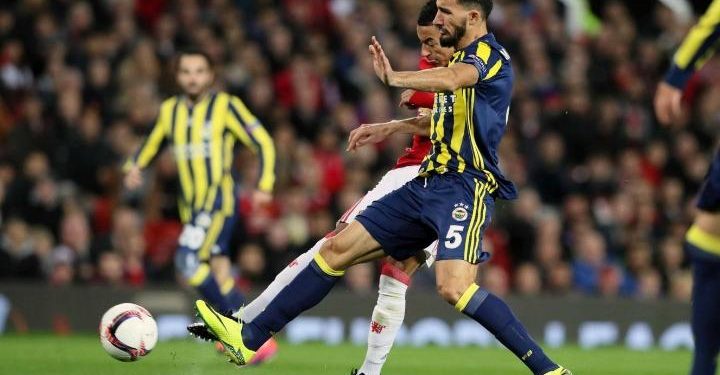 mehmet_topal_fenerbahce_europaleague_lapresse_2017