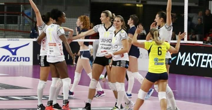 modena_volley_femminile_facebook_2017_festa